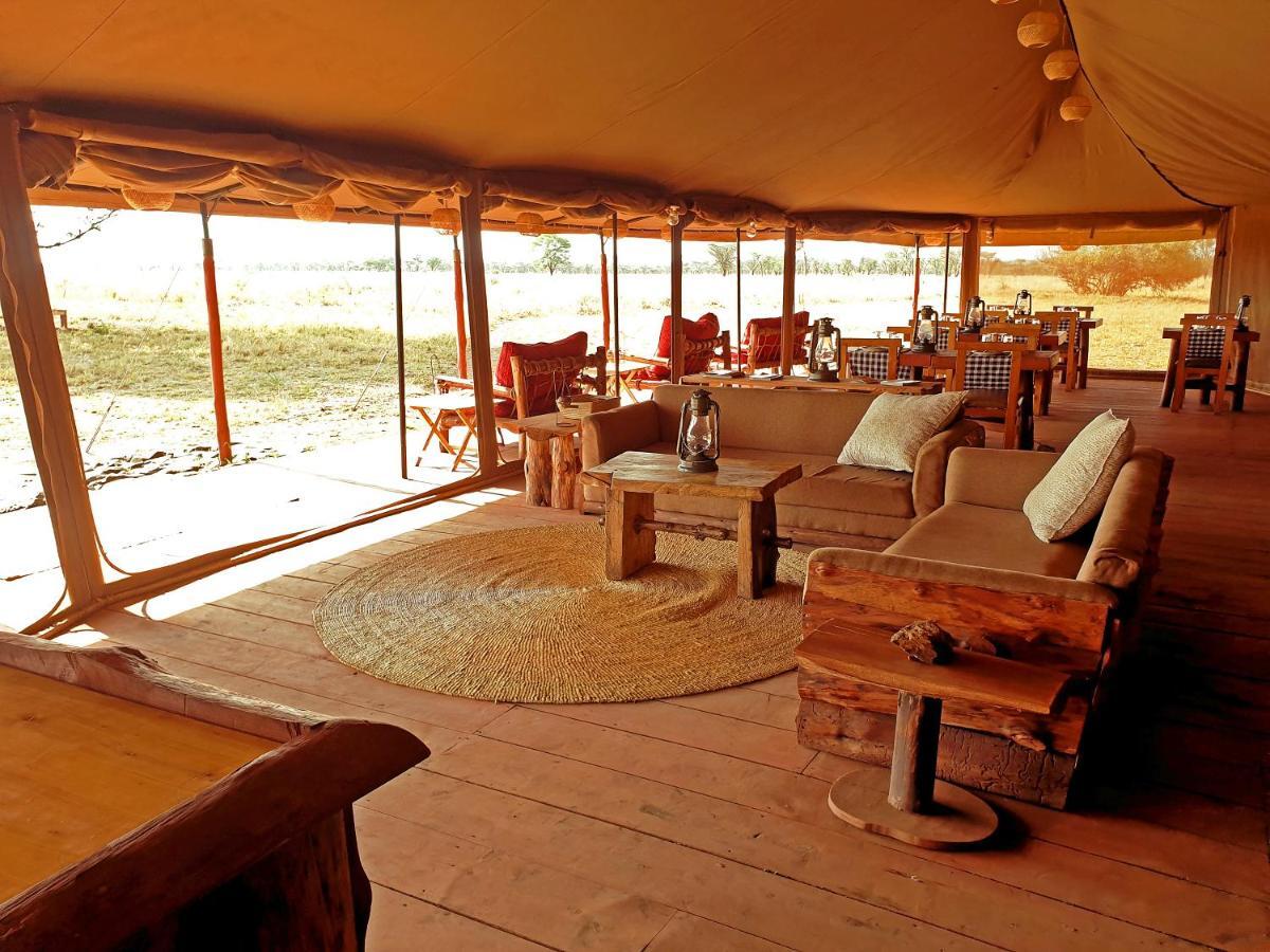 Hotel Zawadi Camp Serengeti-Savanne Exterior foto